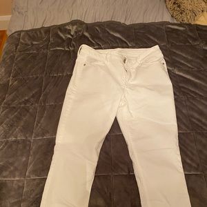White skinny jeans
